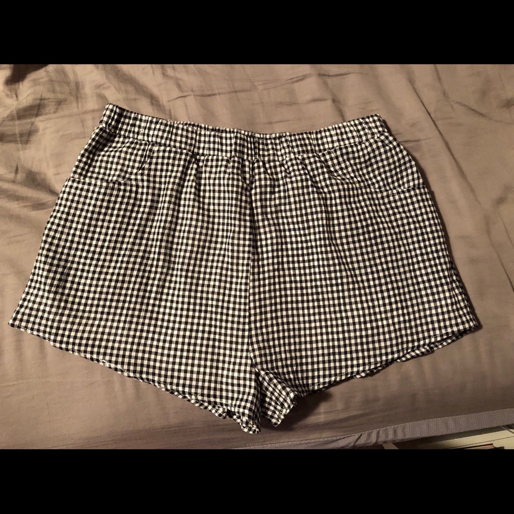Black and white stretchy shorts